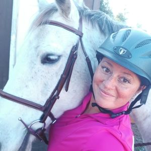 Meet your Posher, Danica